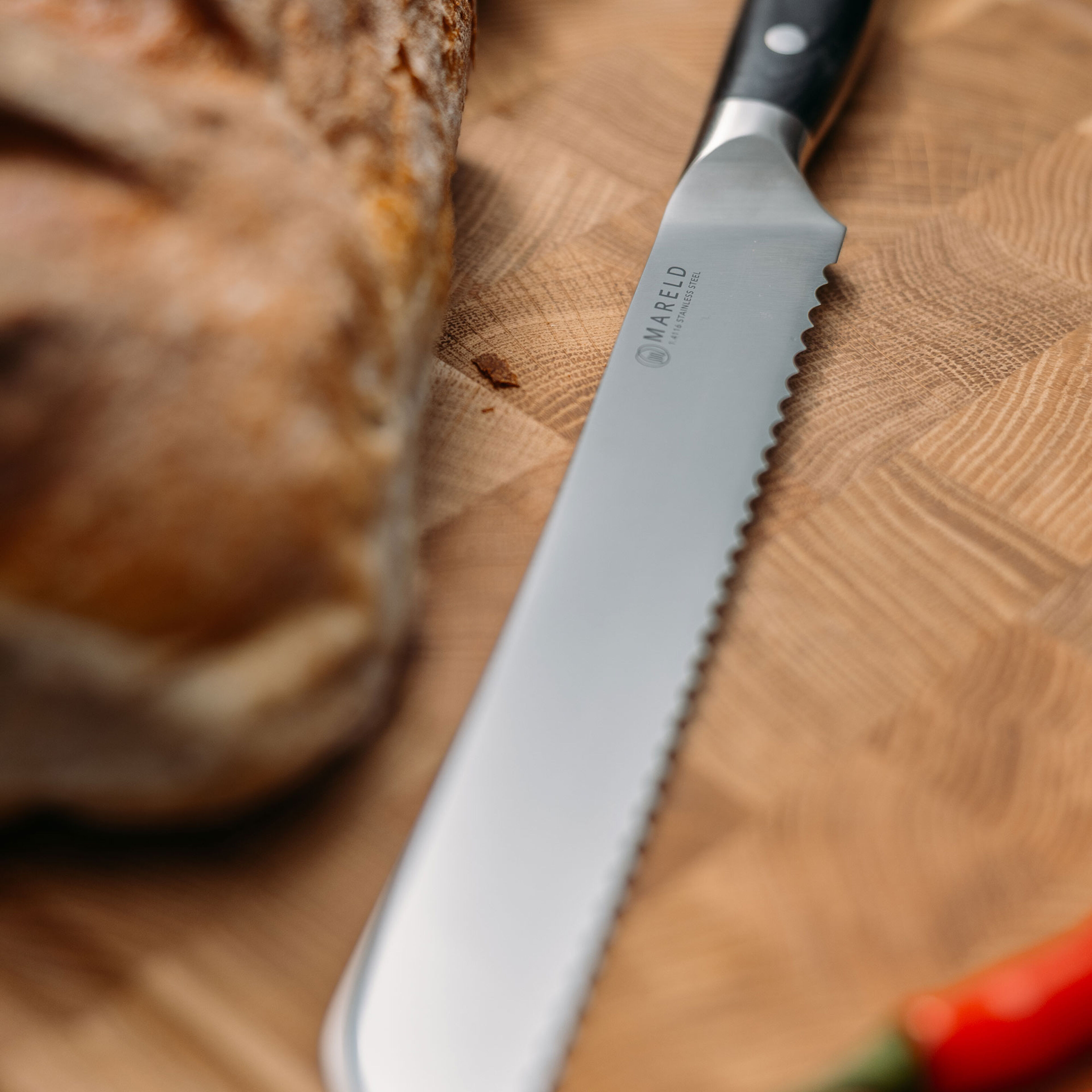 Brödkniv 23 cm, svart