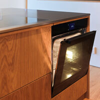 FMOD6117PTB3 Modern inbyggnadsugn med pyrolys 80 liter, svart