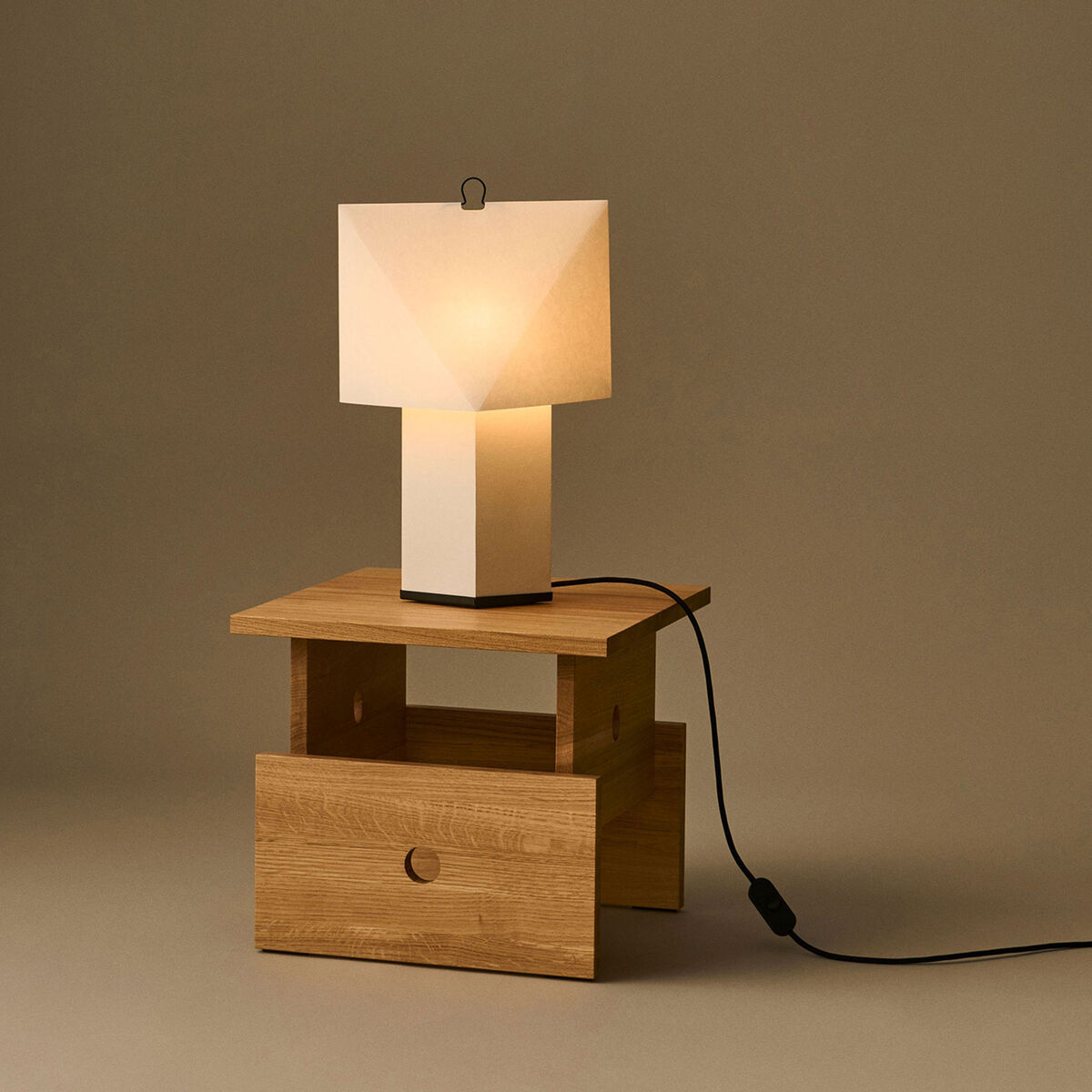 Aplat Table Lamp bordlampe, hvit