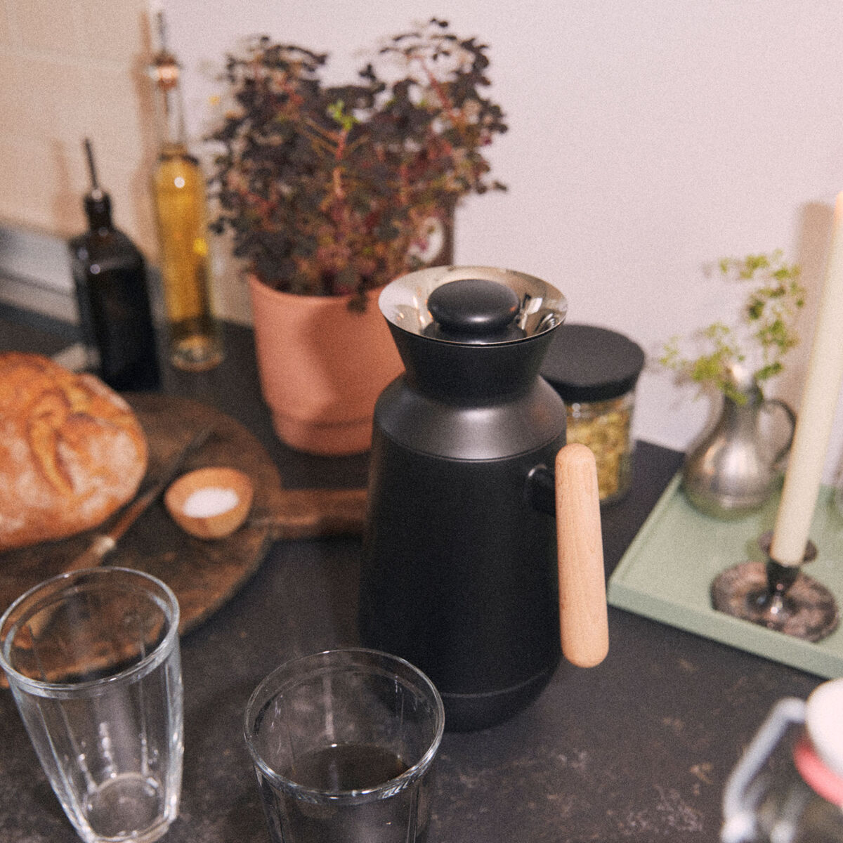 Daybreak termokande høj 1 liter, sort