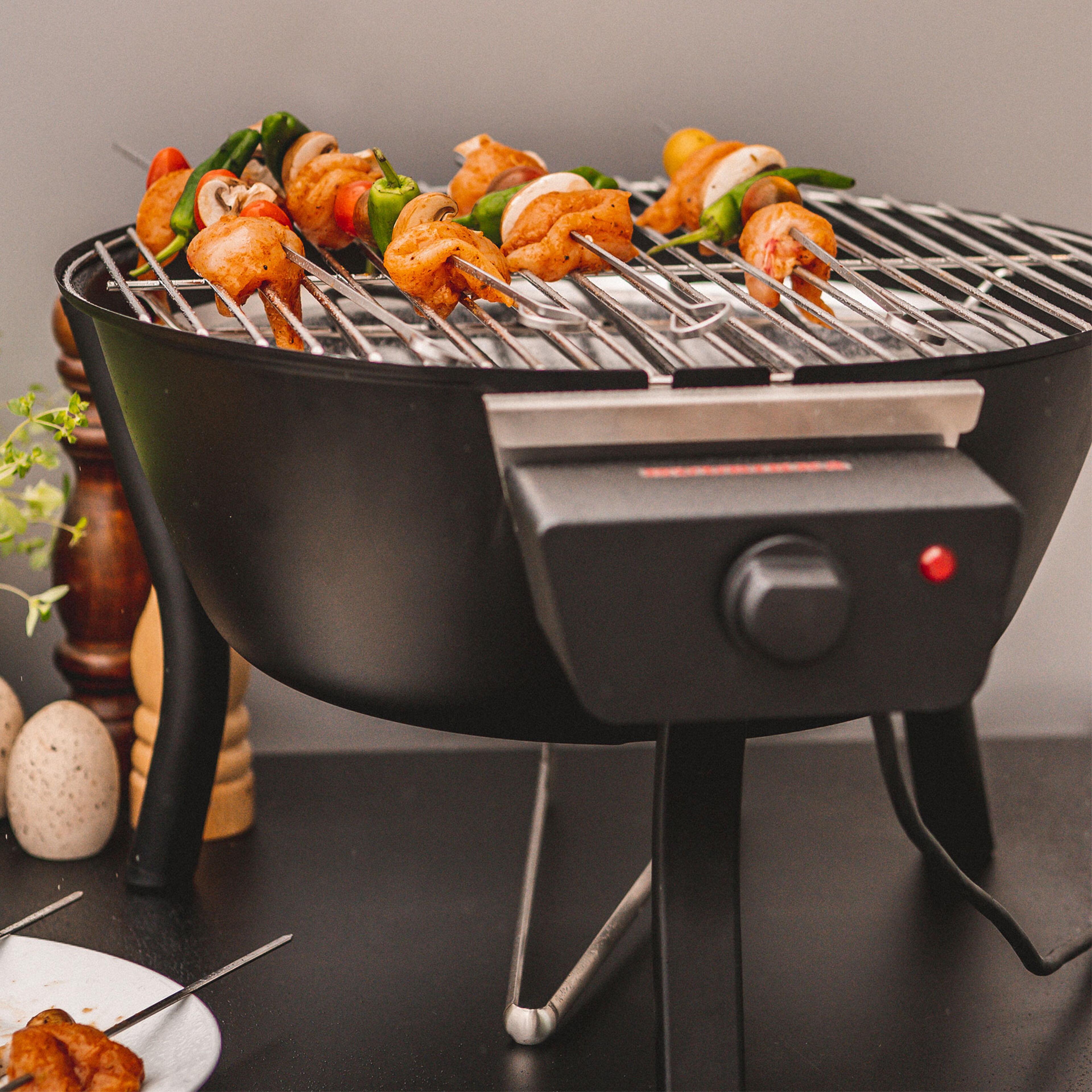 48SL elgrill, svart