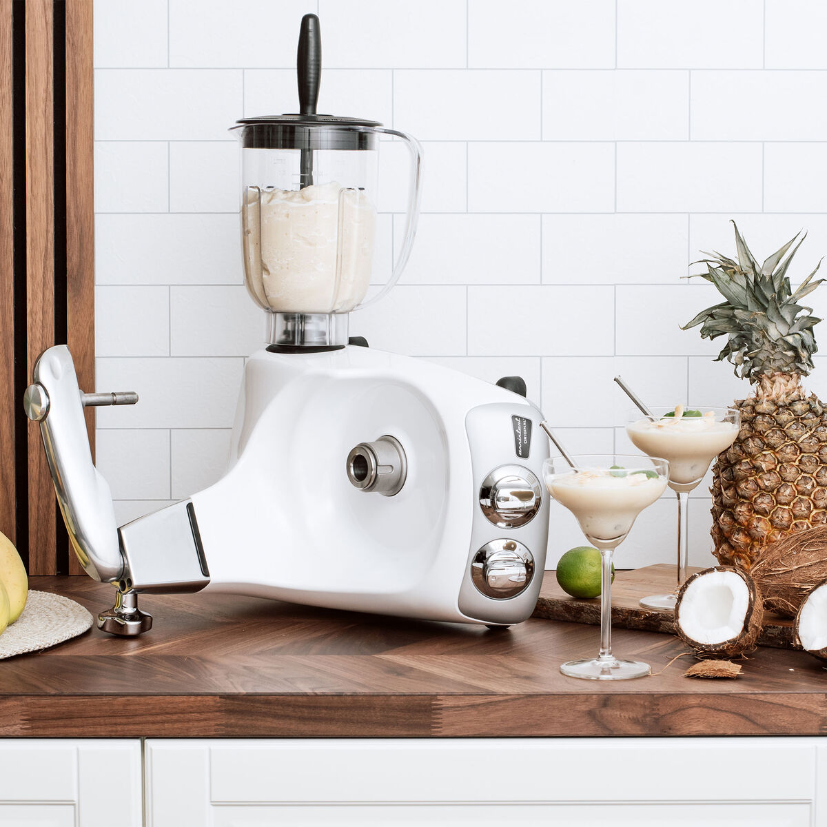 Ankarsrum Assistent AKM6230 + mixerkanna & citruspress, mineral white