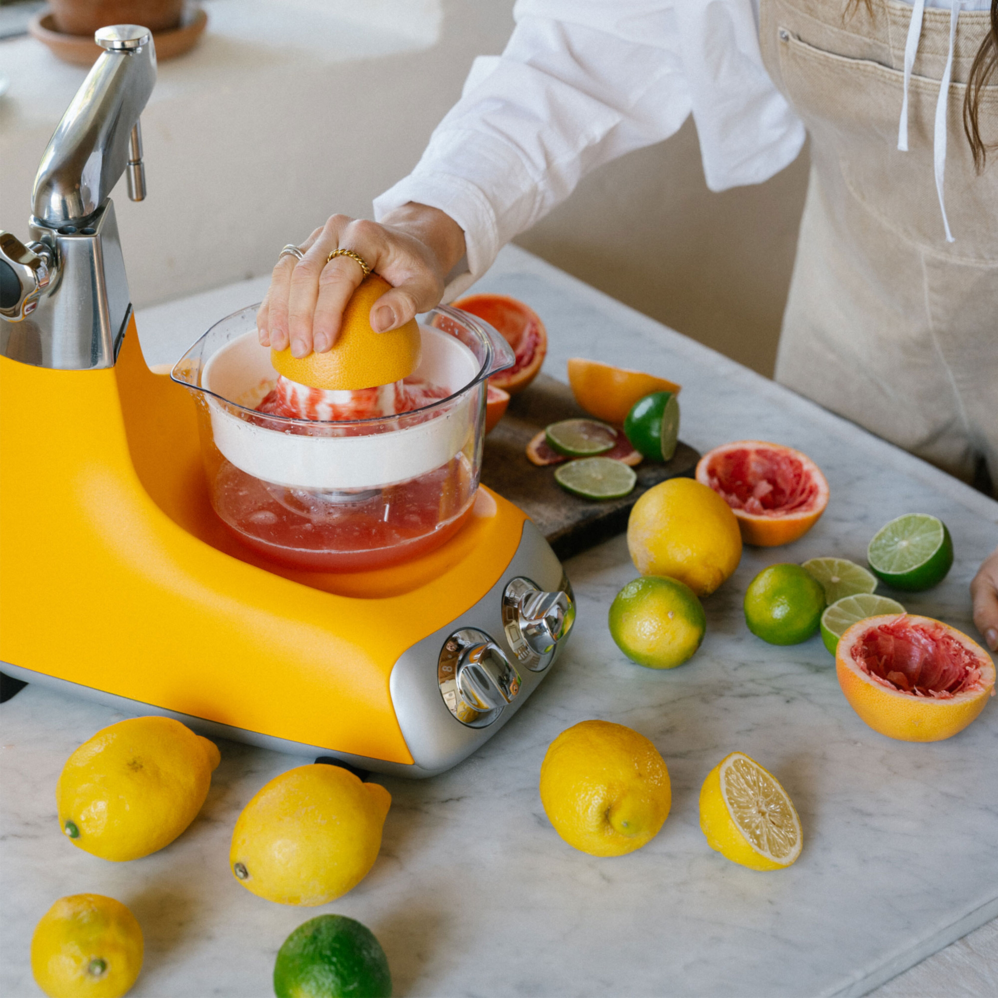 Ankarsrum Assistent AKM6230 + mixerkanna & citruspress, sunbeam yellow