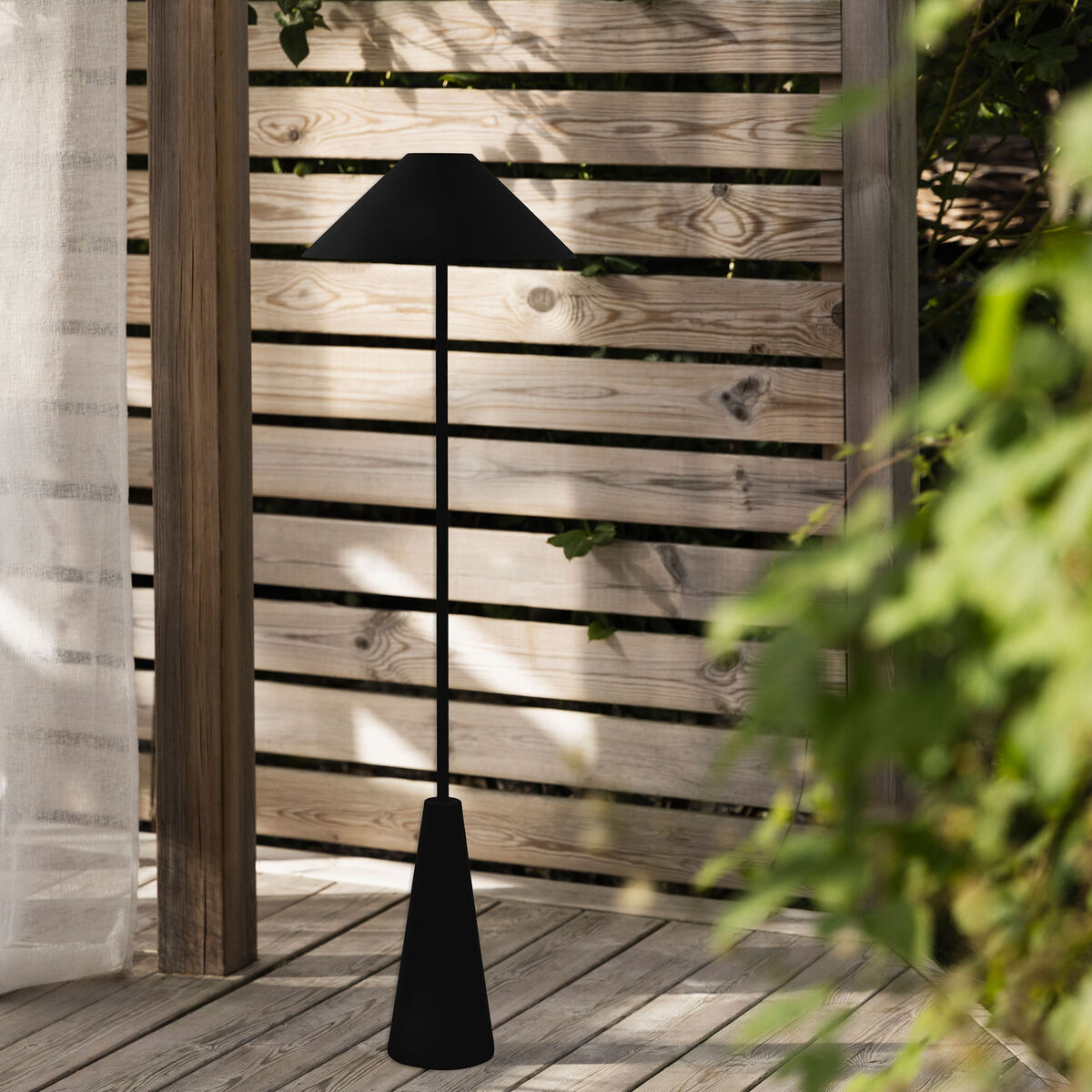Cannes portabel golvlampa, svart