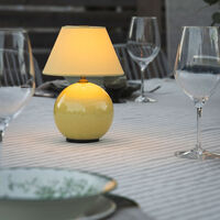 Iris 16 bærbar bordlampe, butter