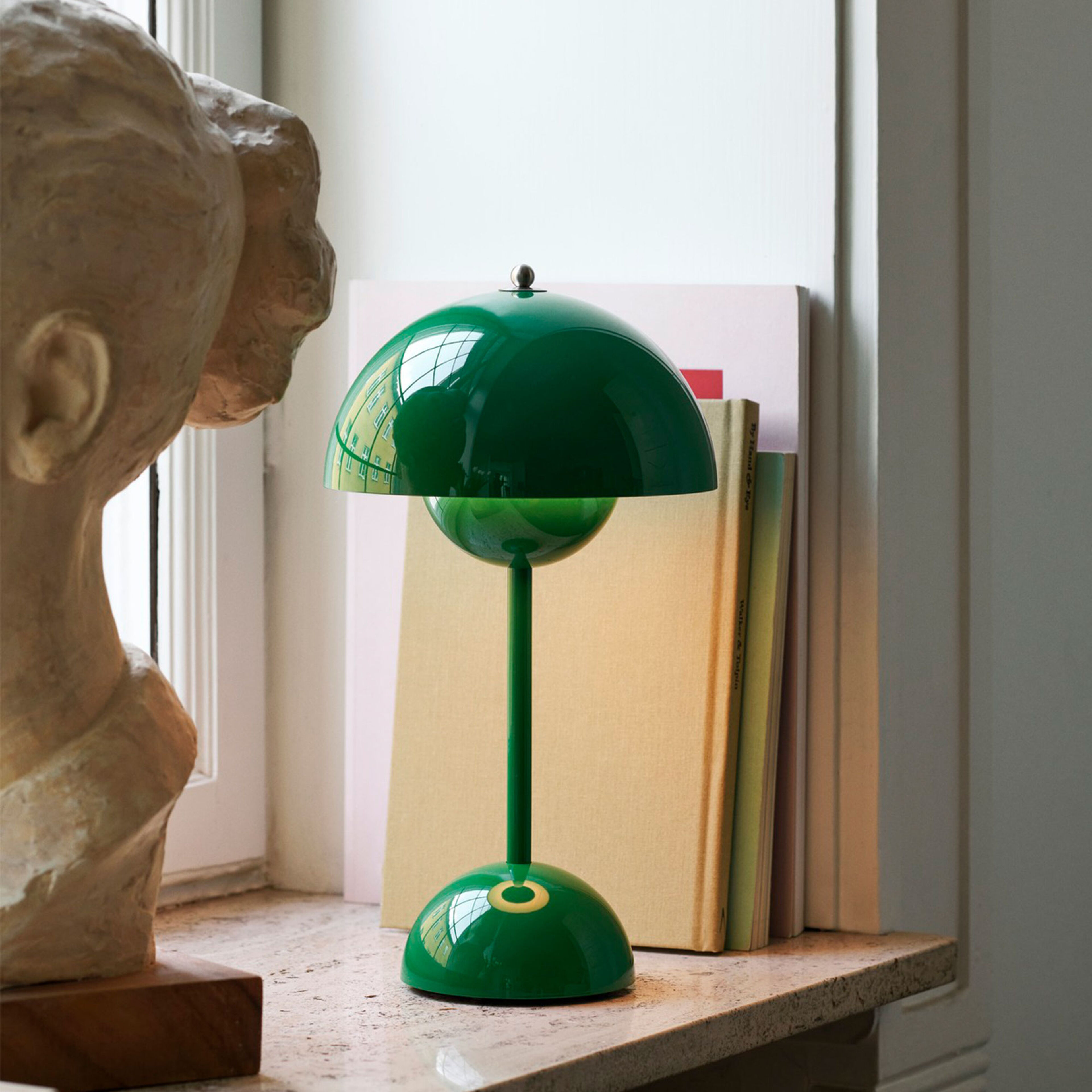 &Tradition Flowerpot VP9, signal green