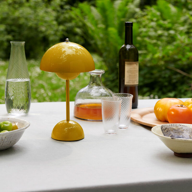 &Tradition Flowerpot VP9 bærbar lampe, mustard