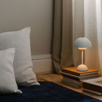 &Tradition Flowerpot VP9 bærbar lampe, mat hvid