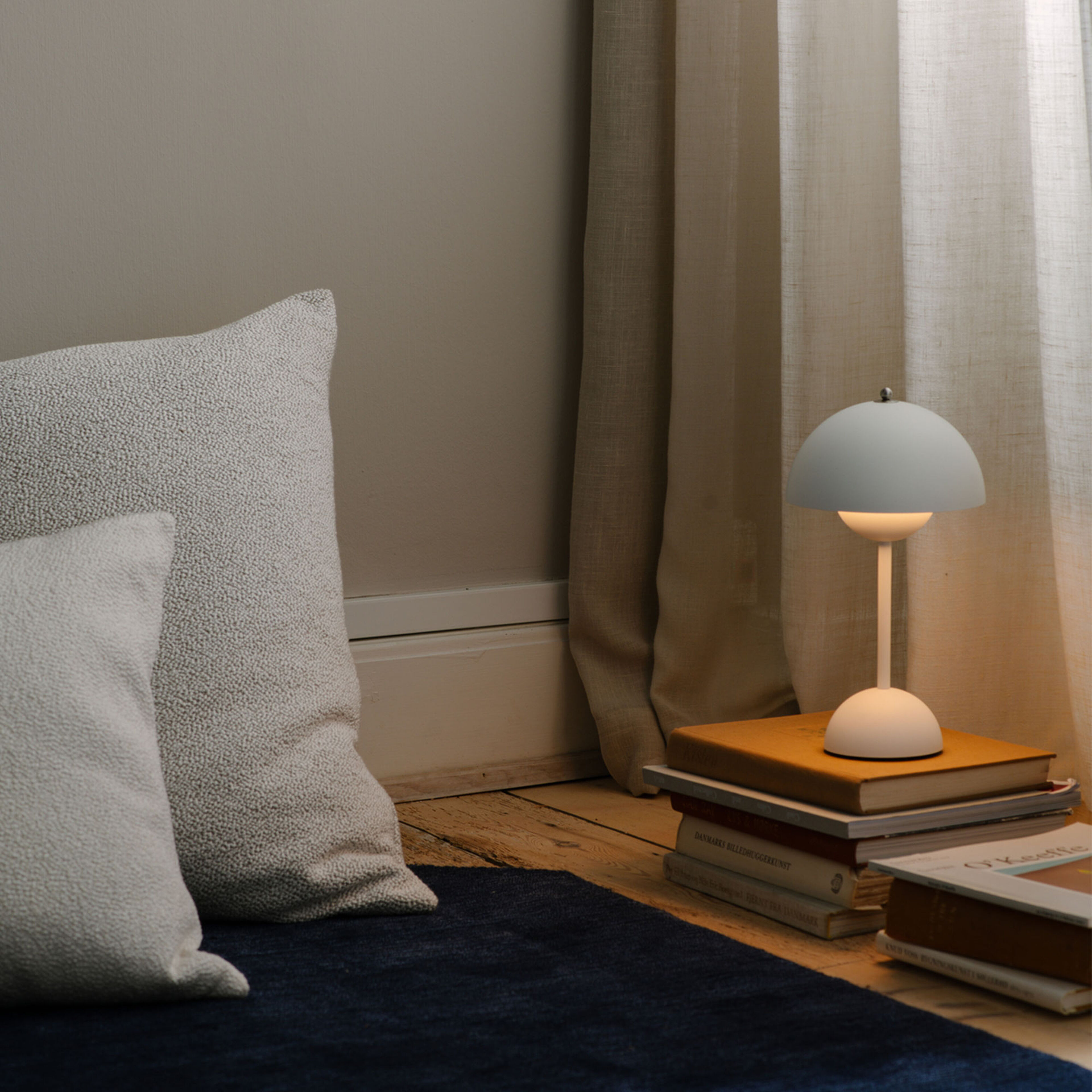 &Tradition Flowerpot VP9 bærbar lampe, ivory