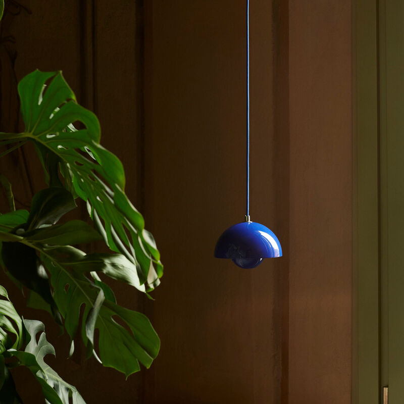 &Tradition Flowerpot VP10 riippuvalaisin 16 cm, cobalt blue