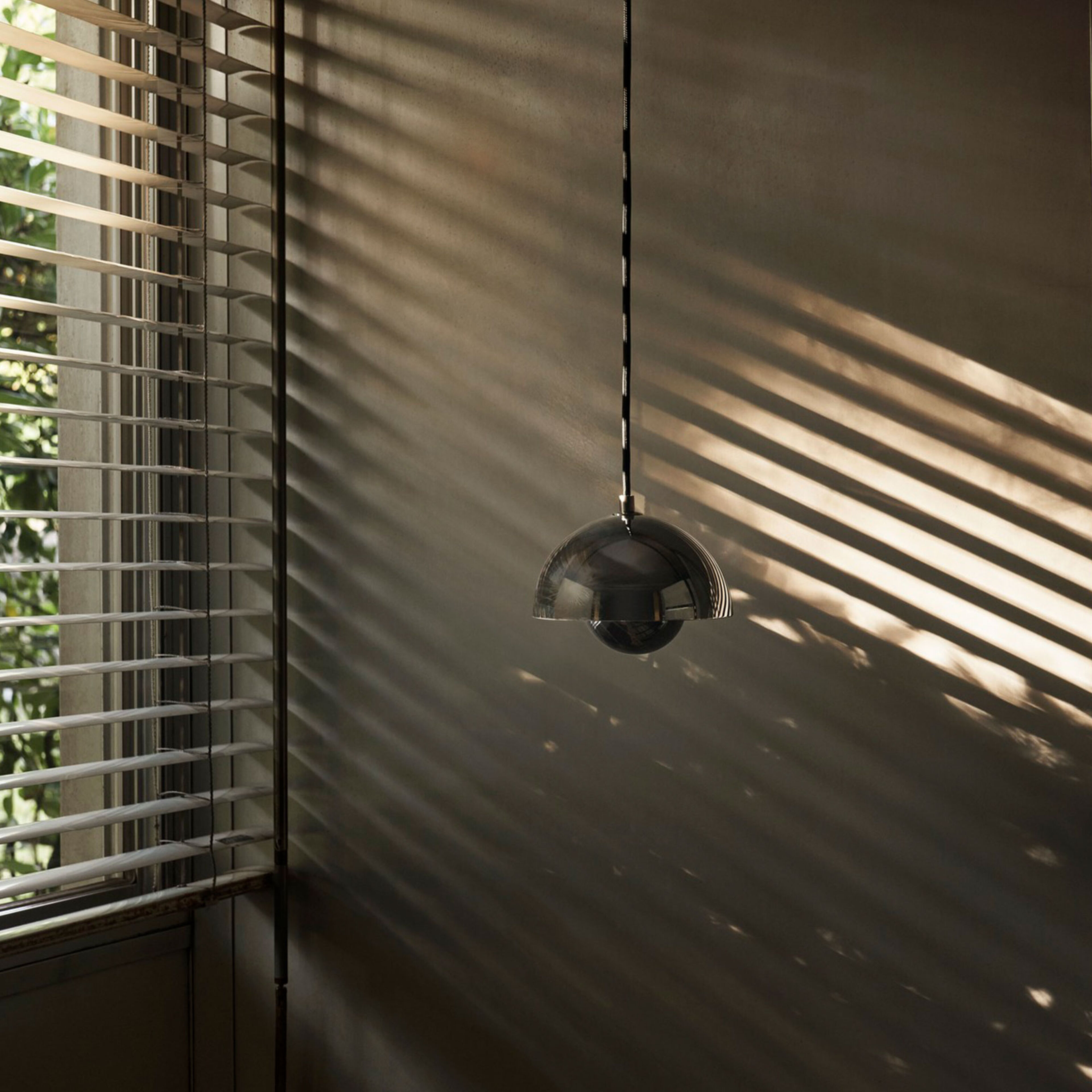 &Tradition Flowerpot VP10 riippuvalaisin 16 cm, chrome