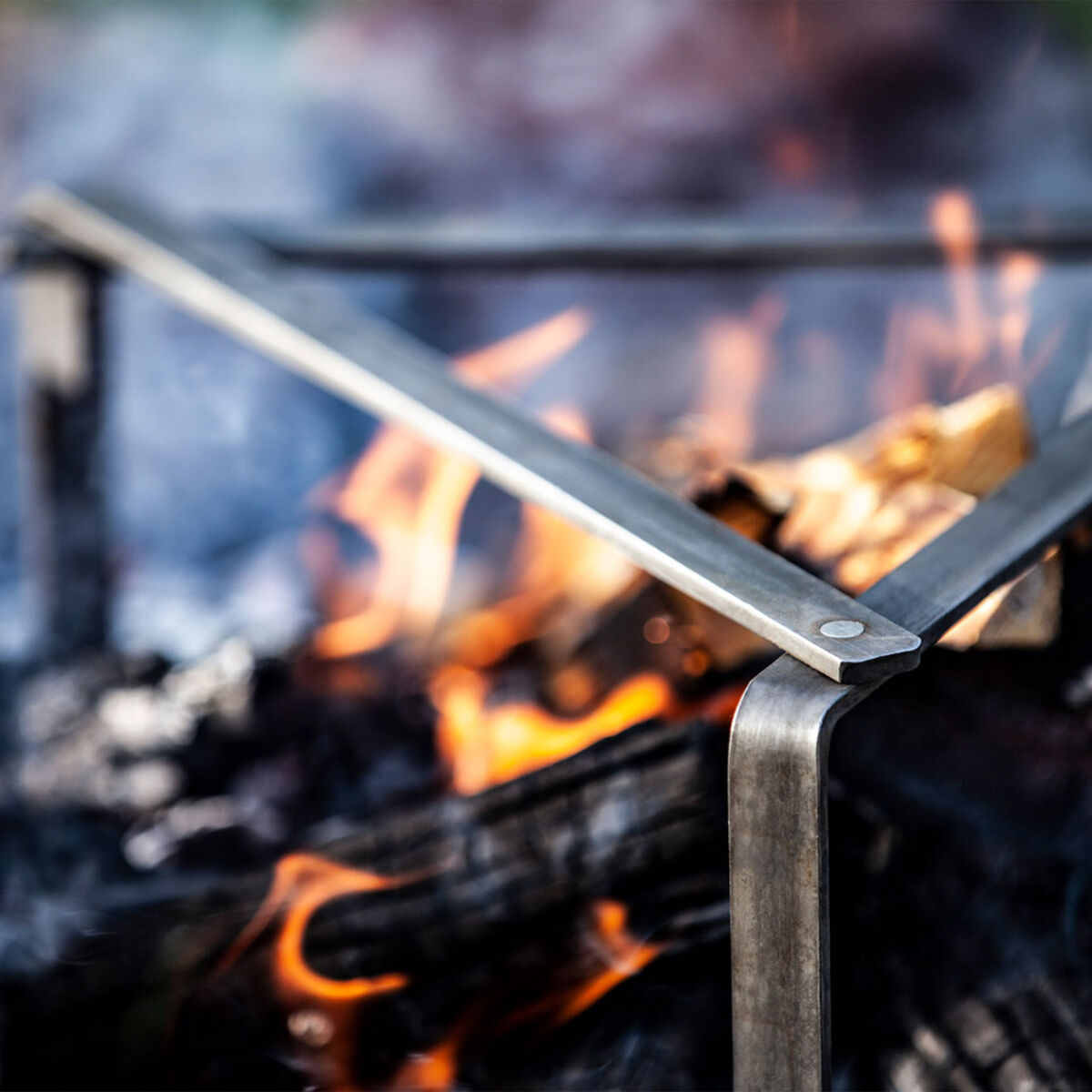 Sammenklappeligt grillstativ