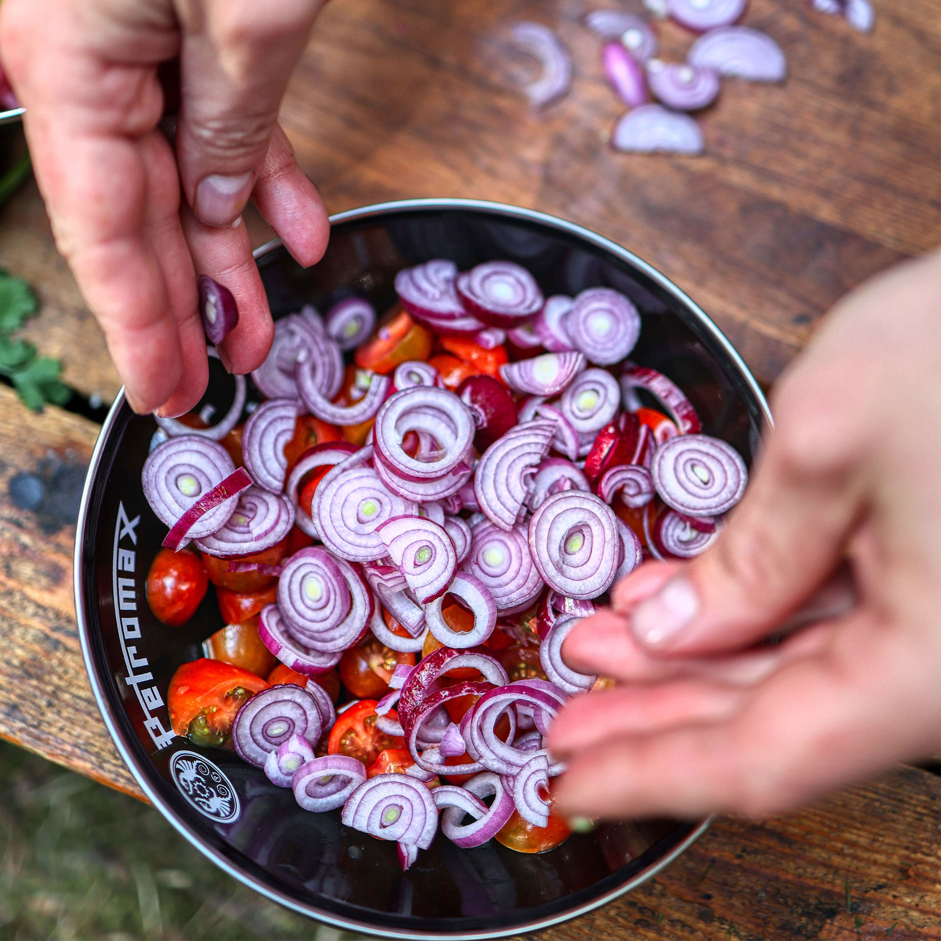 Kulho 1 litra, musta 2-pakkaus