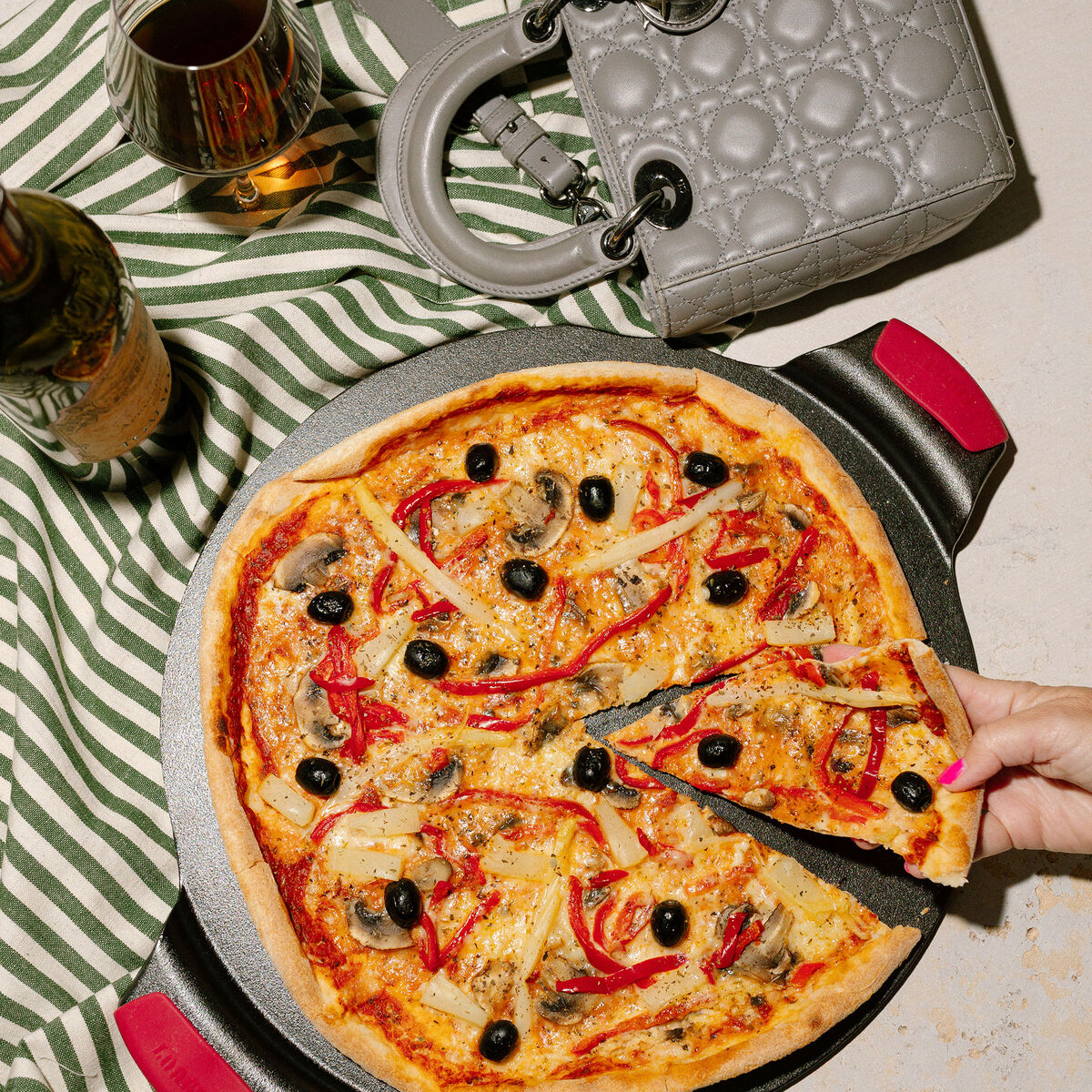 Lodge Pizzasten med håndtag, støbejern