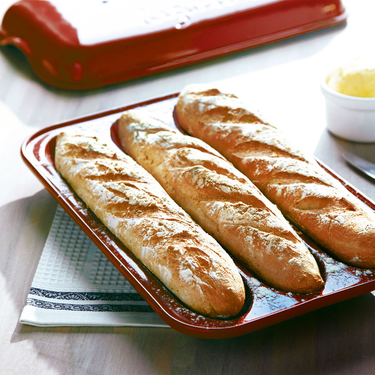 Emile Henry Baguetteform, rød
