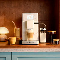 KF4 FA helautomatisk espressomaskin, porselenshvit