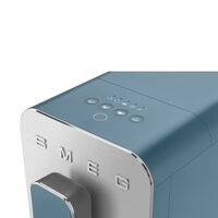 BCC12SBMEU helautomatisk espressomaskin med melkeskummer, storm blue