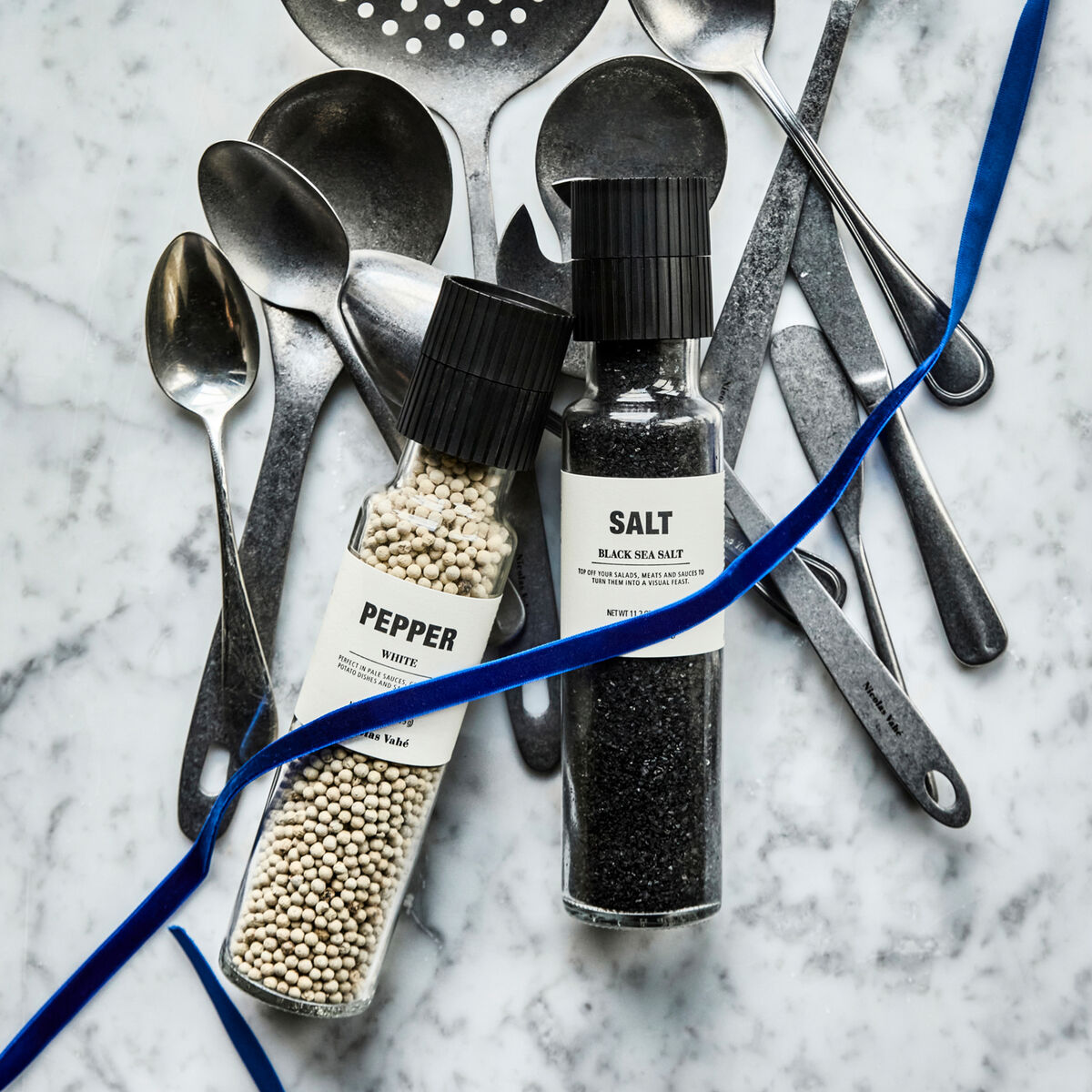 Nicolas Vahé Gavesæt, Black Salt & Peber