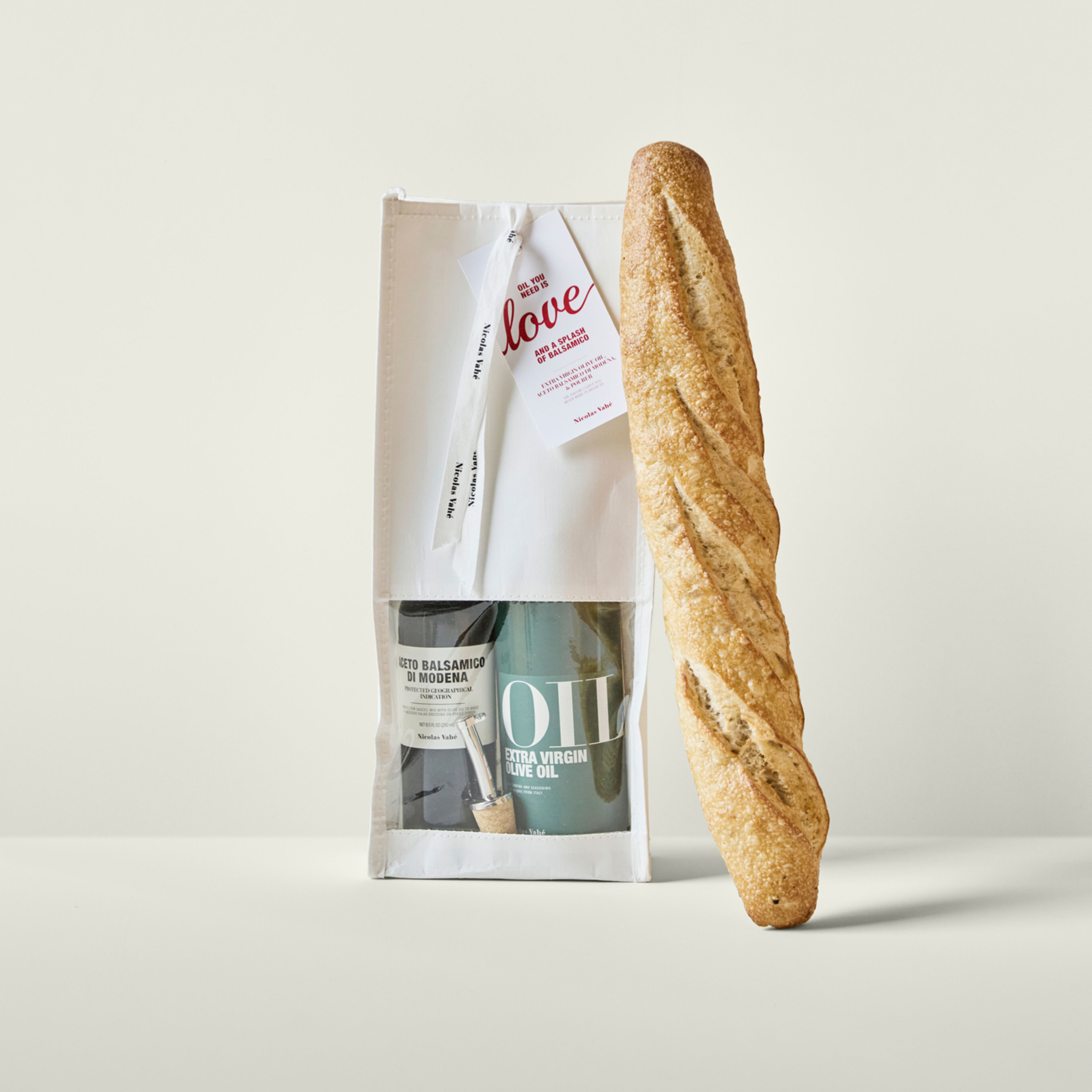 Nicolas Vahé Gavesæt, Oil You Need Is Love