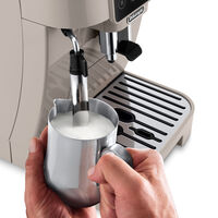 Delonghi ECAM220.50.BG Magnifica Start kaffemaskin, beige 