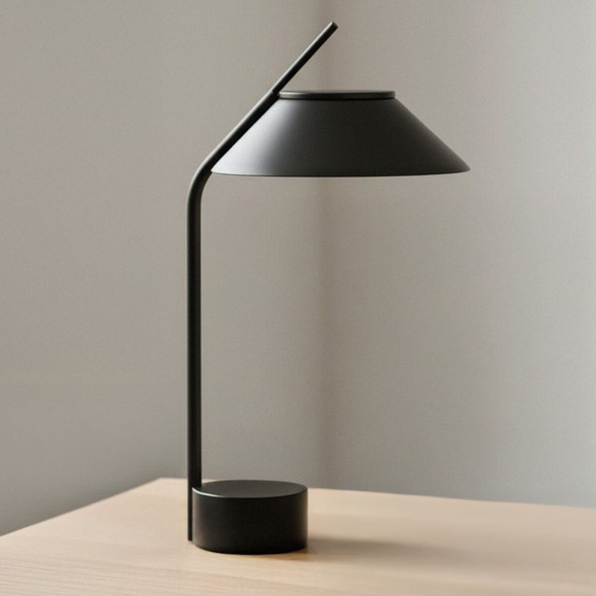 Vinkel LED-lampe transportabel, sort