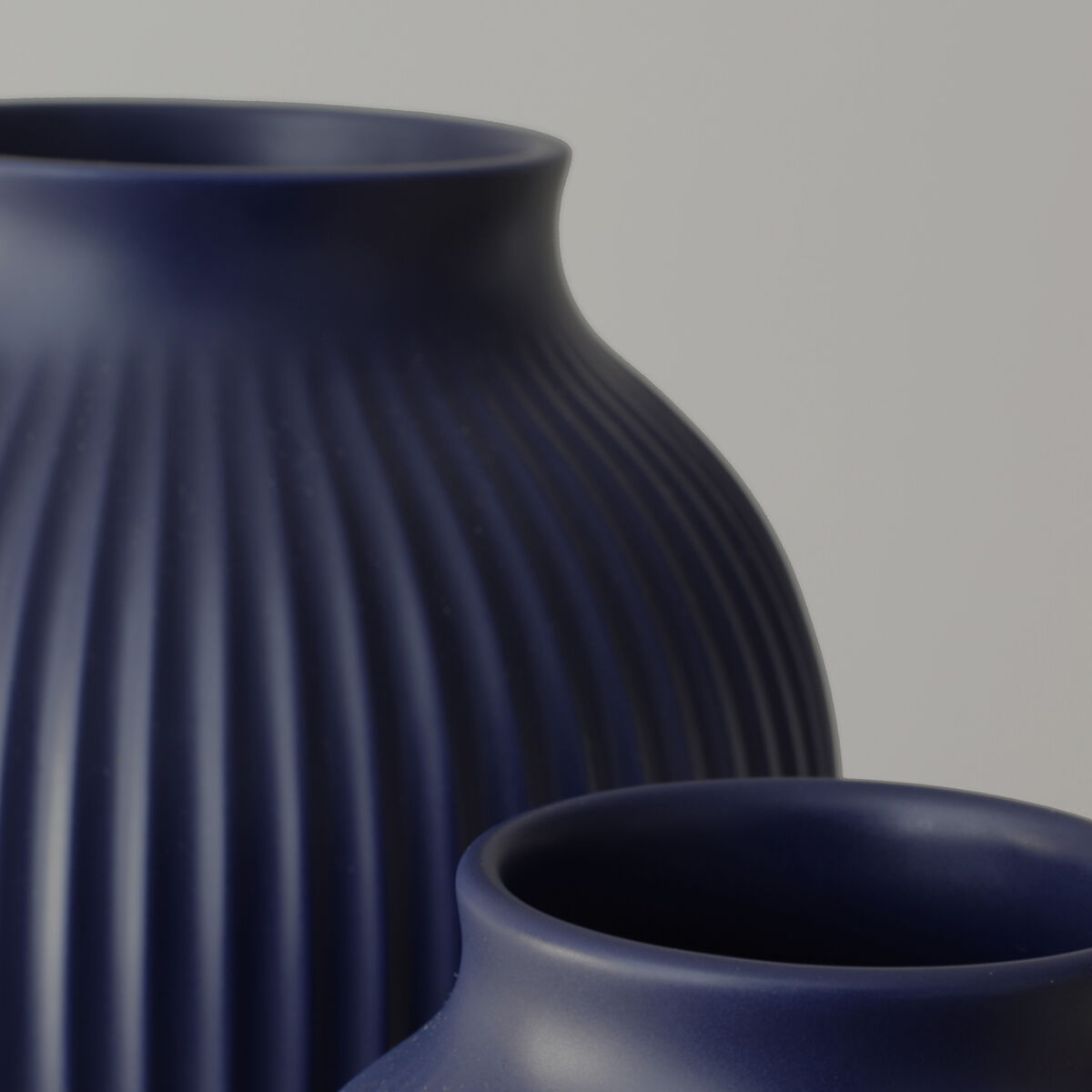 Ripple vase 20 cm, mat dark blue