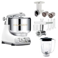 Assistent Original AKM 6230 kjøkkenmaskin med kjøttkvern, skjæretilbehør og blenderkanne, mineral white