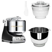 Assistent Original AKM 6230 køkkenmaskine med istilbehør og ekstra piskeskål, sort