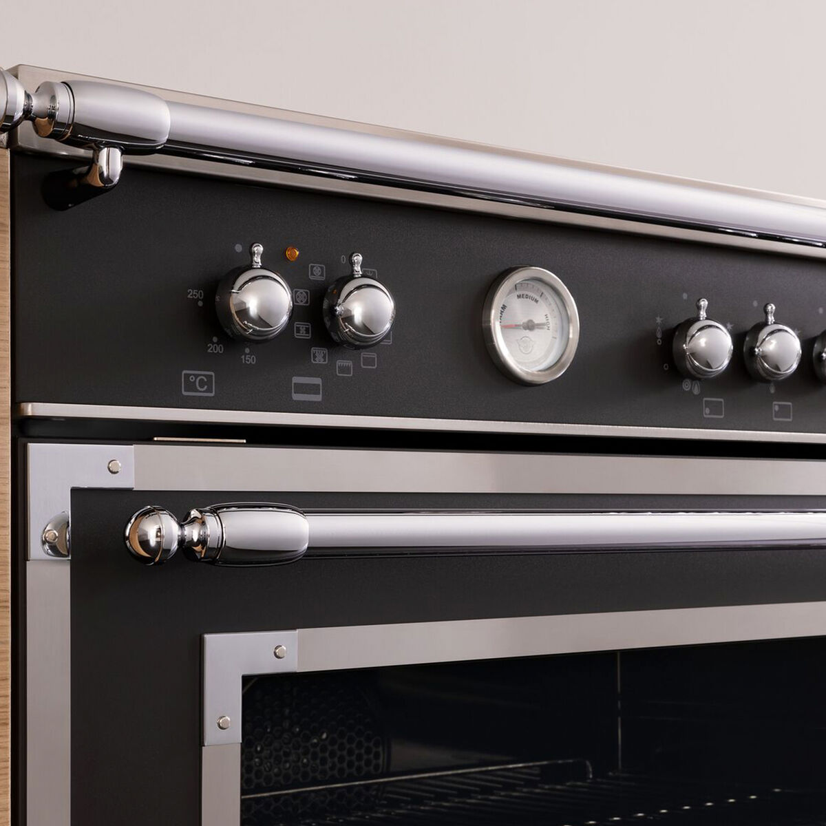 HER96L2ENET2 Heritage gaskomfur 90 cm med 6 brændere og 2 ovne, mat sort