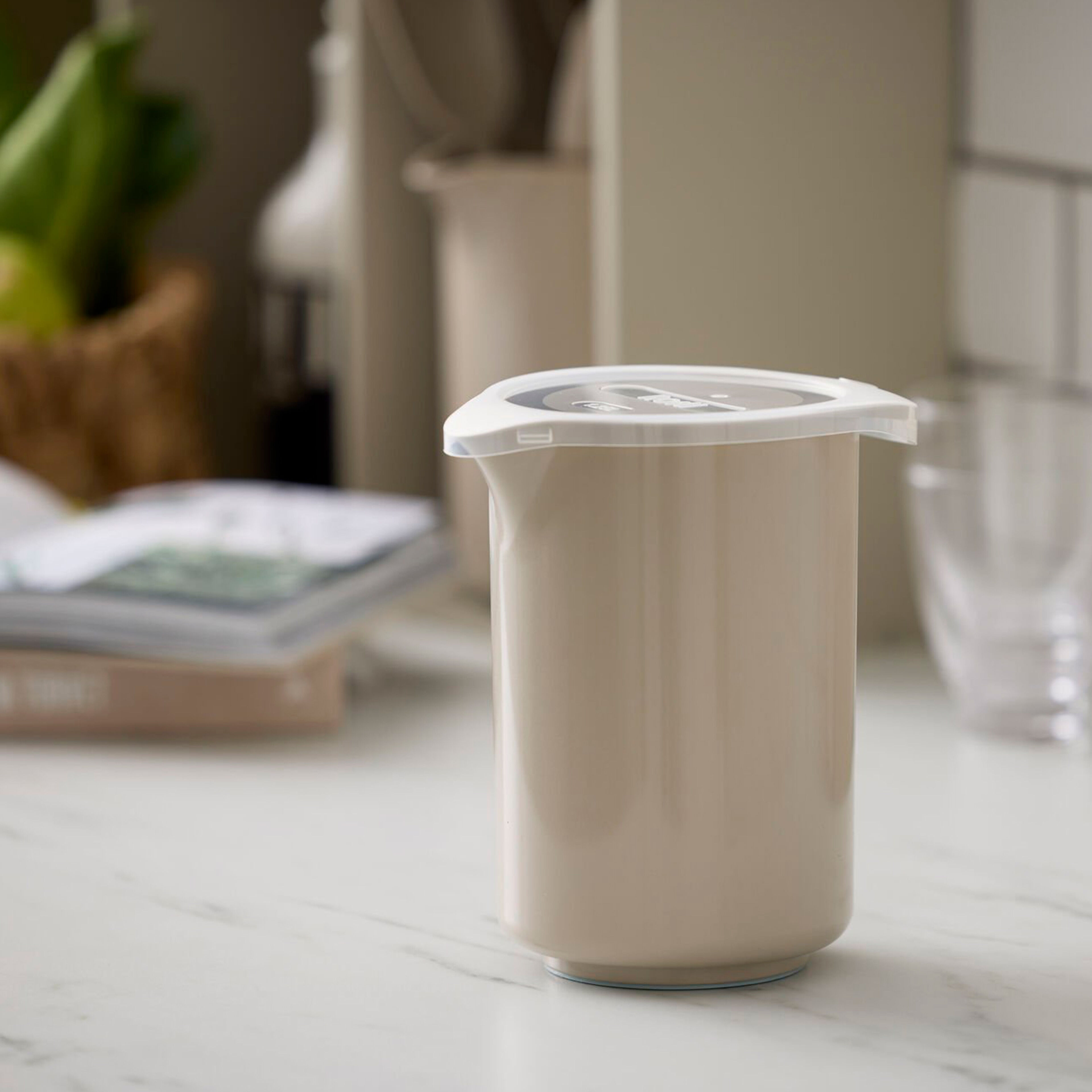 NEW Classic mixkanna med lock 1,25 liter, brun