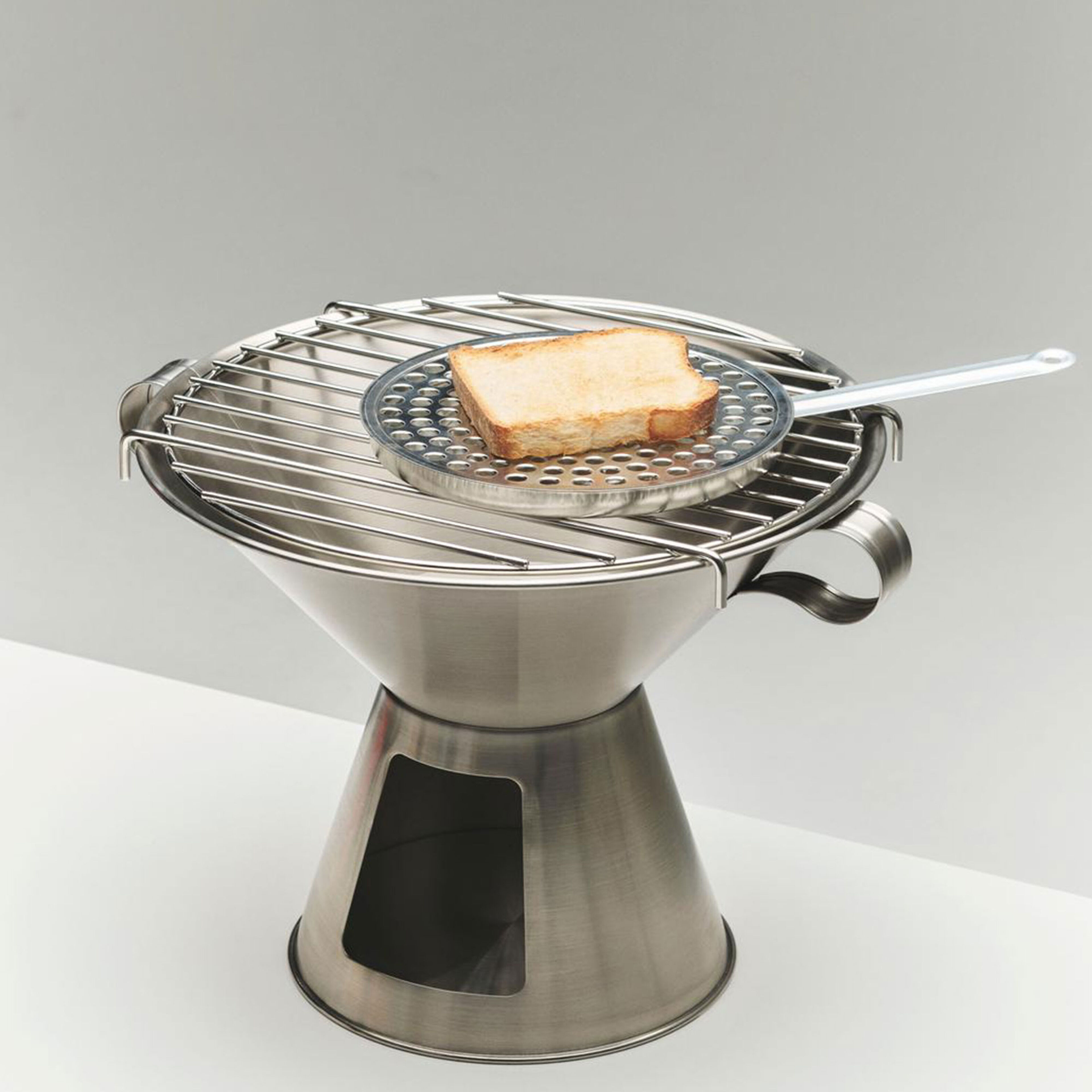 HAY Outdoor Market – portabel kolgrill i rostfritt stål