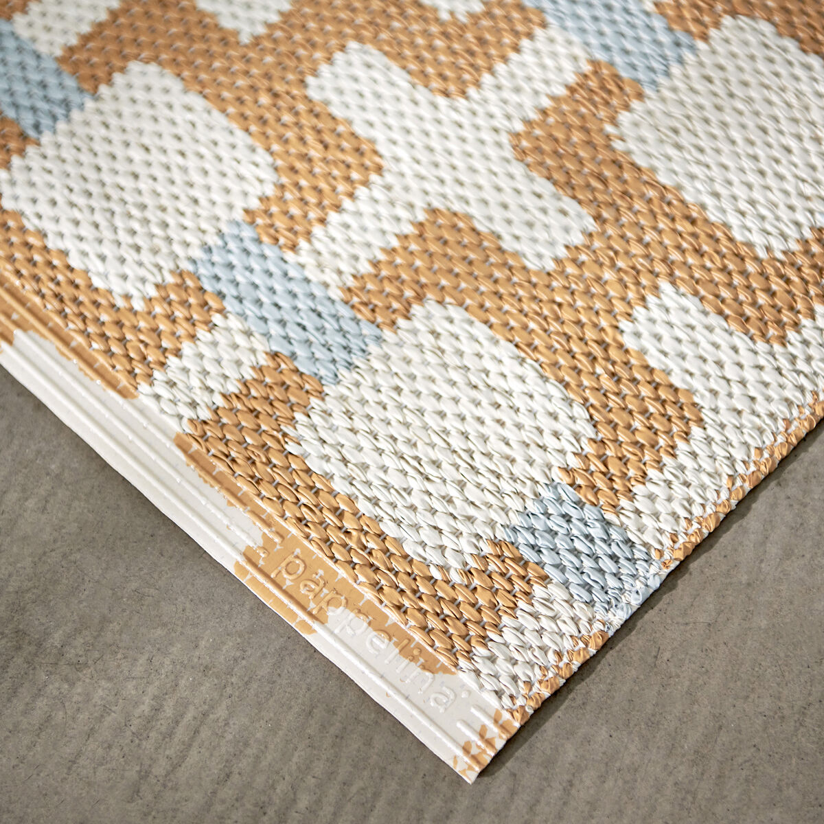 Tom matta 240 × 70 cm, ochre/cream/sage