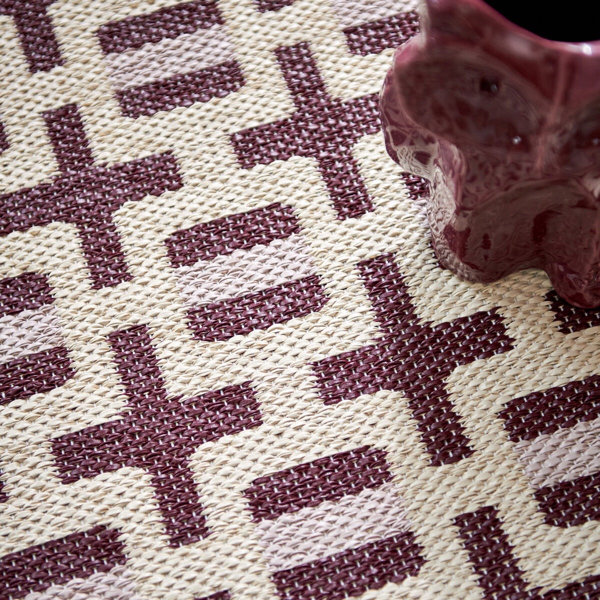 Tom gulvtæppe 180 x 70 cm, burgundy/cream/rose
