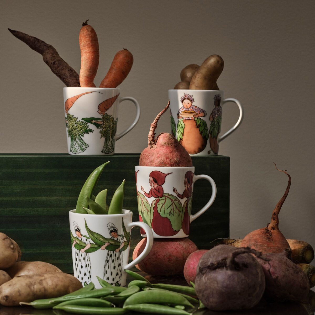 Elsa Beskow krus med hank 28 cl, carrot