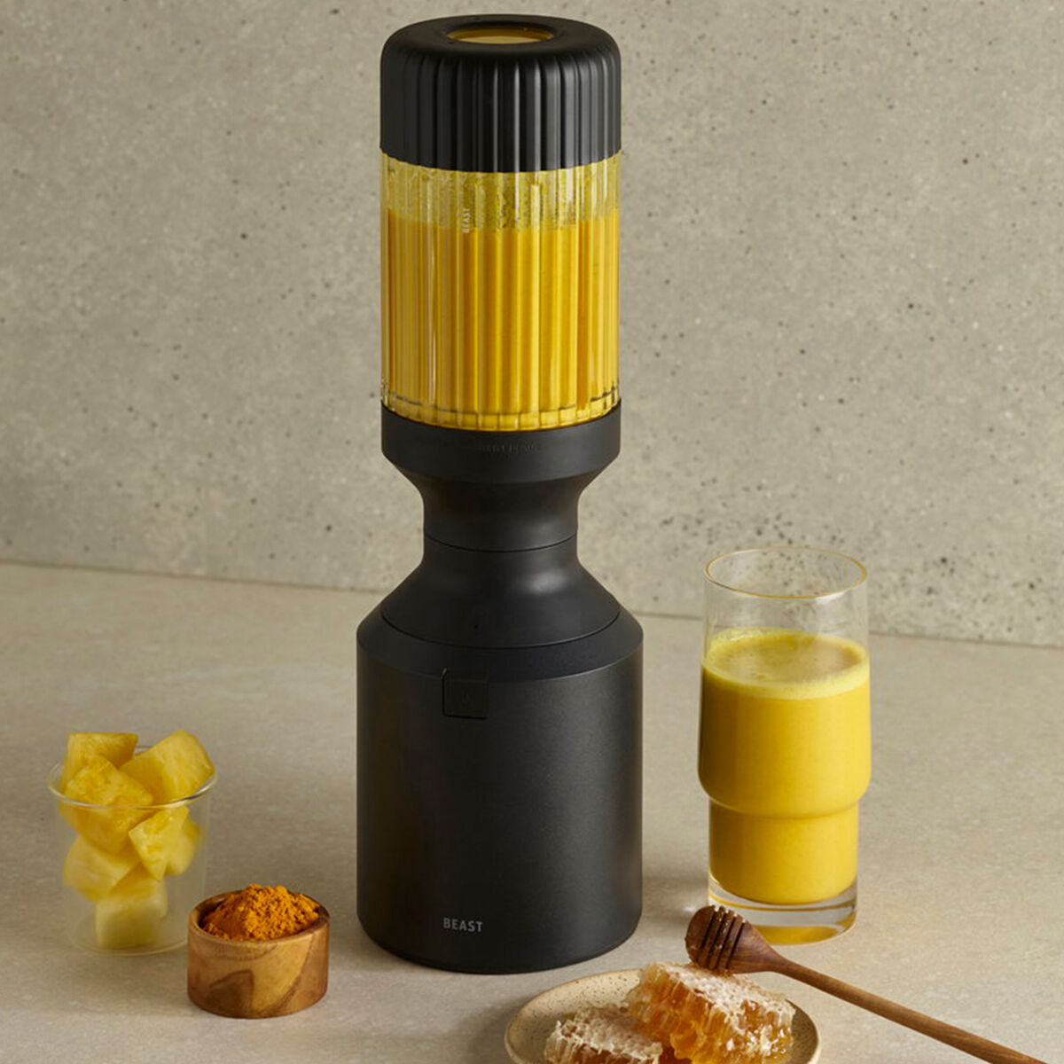 Beast Mega Plus 1200 blender, svart