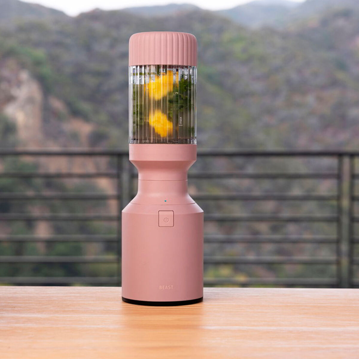 Beast Mighty Plus 850 blender, lila