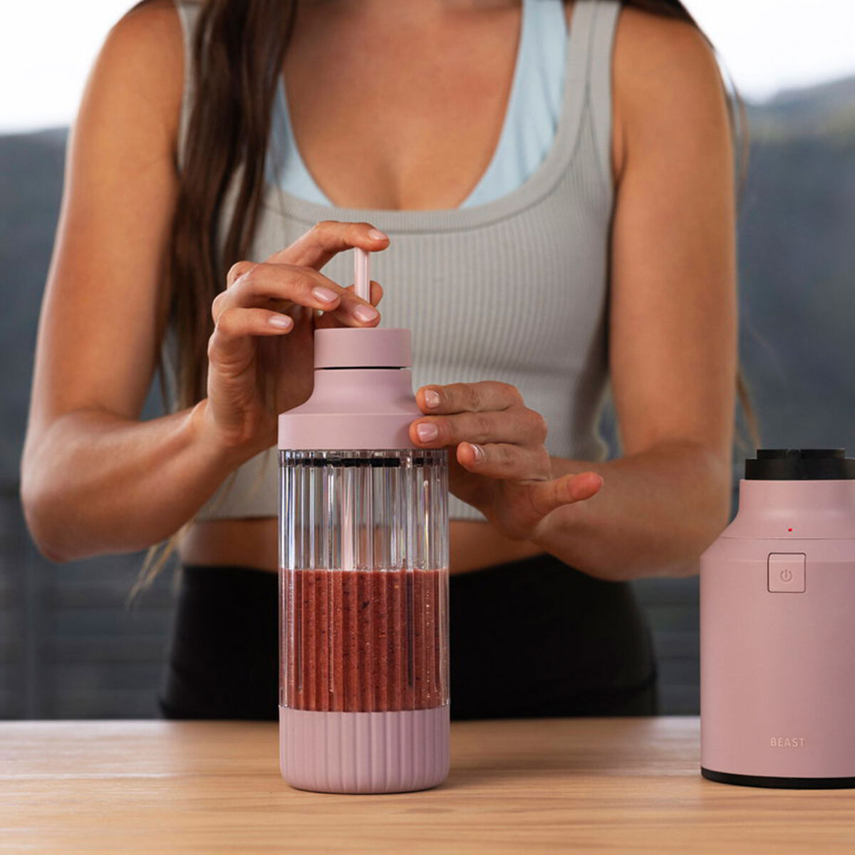 Beast Mighty Plus 850 blender, lila