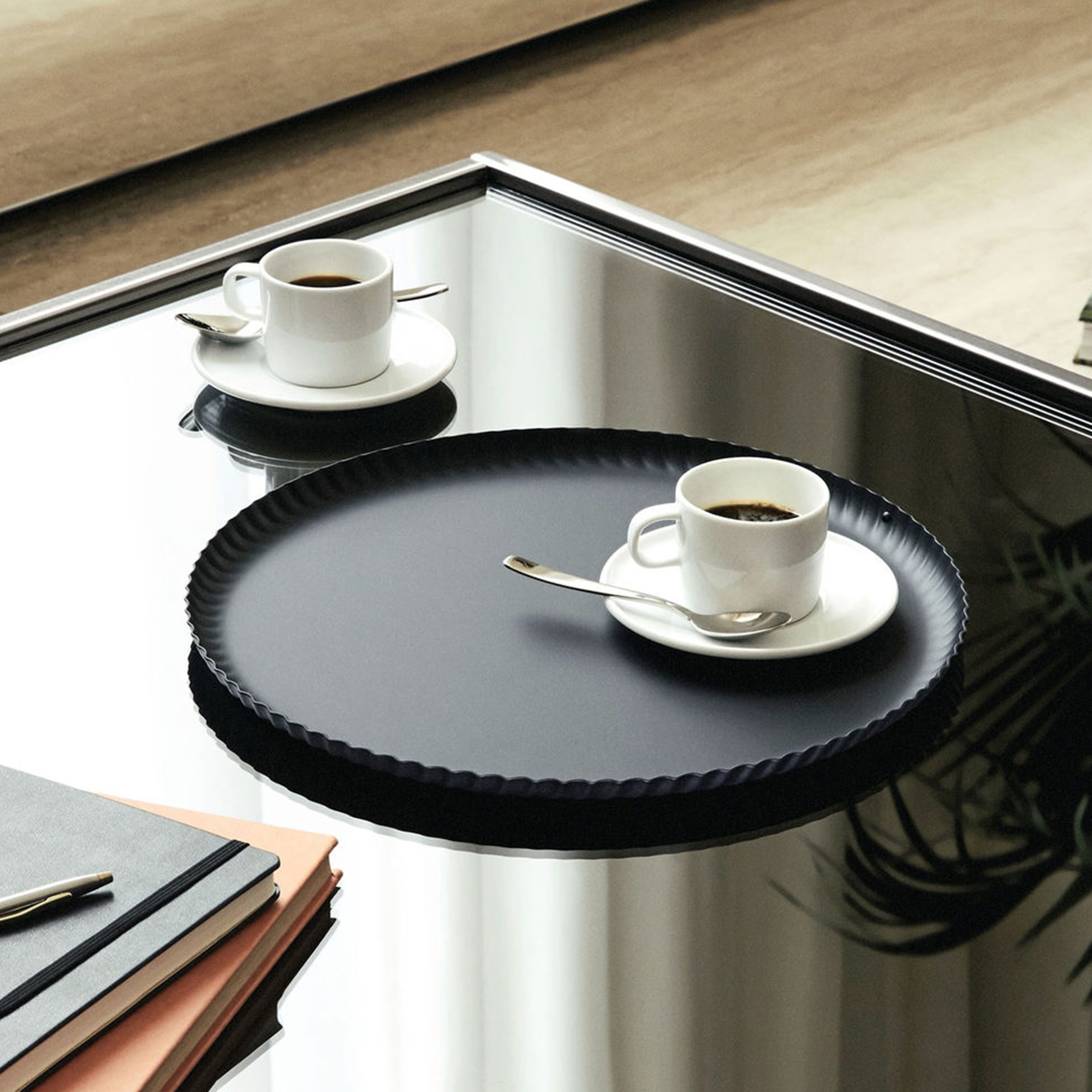Alessi Pleats bricka 31 cm, svart