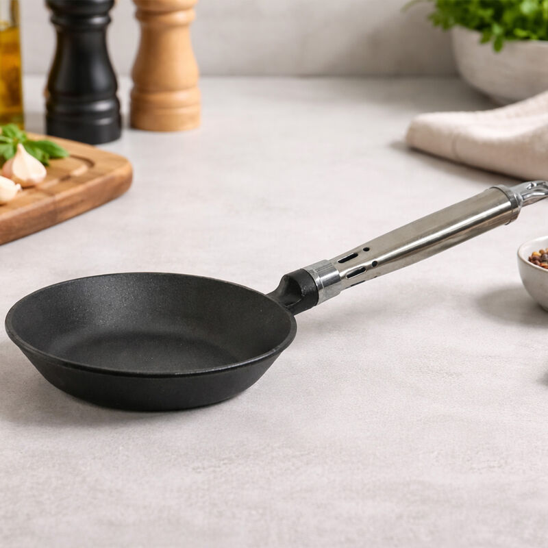 Maestro gjutjärnsstekpanna med utsvängd kant 18 cm