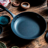 Satake Stegepande 28 cm + Sauteuse M Låg