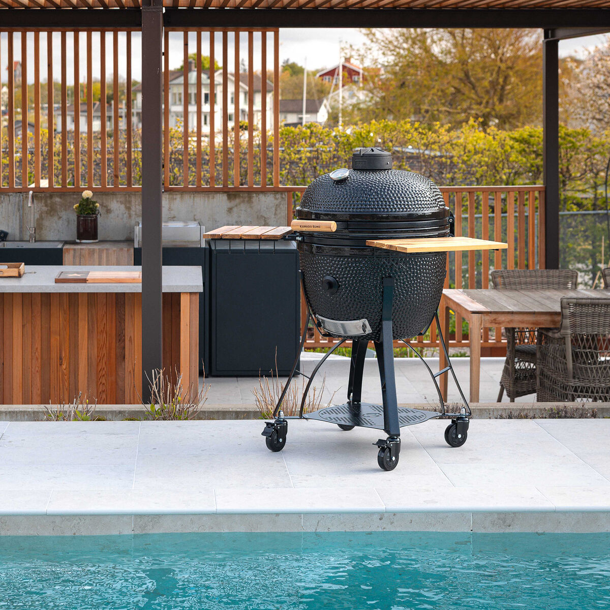 Kamado Sumo Maxi Gen 2 kamado-grill med tilbehørspakke, sort