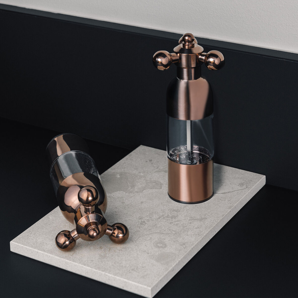 Vargen & Thor Salt- og peberkværn Axia Bronze