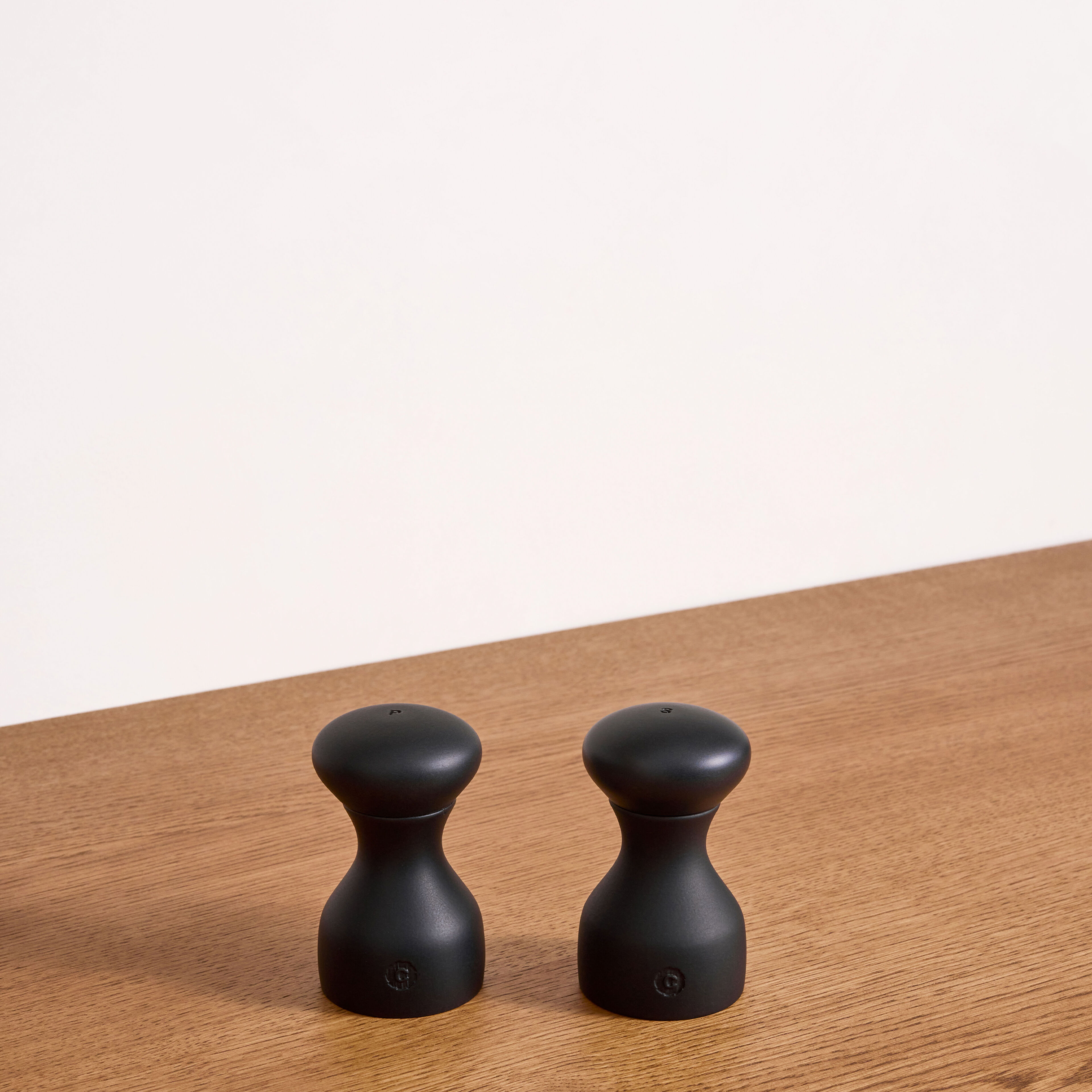 Lyon Salt- och pepparkvarnset 10 cm, svart