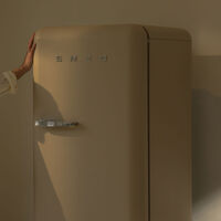 Smeg FAB28RMLM6 – 153 cm køleskab med fryserum, højrehængt, Moonlight mat