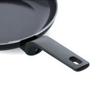 Essence stekpanna 24 cm, svart