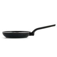 Essence stekpanna 24 cm, svart