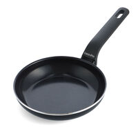 Essence stekpanna 24 cm, svart