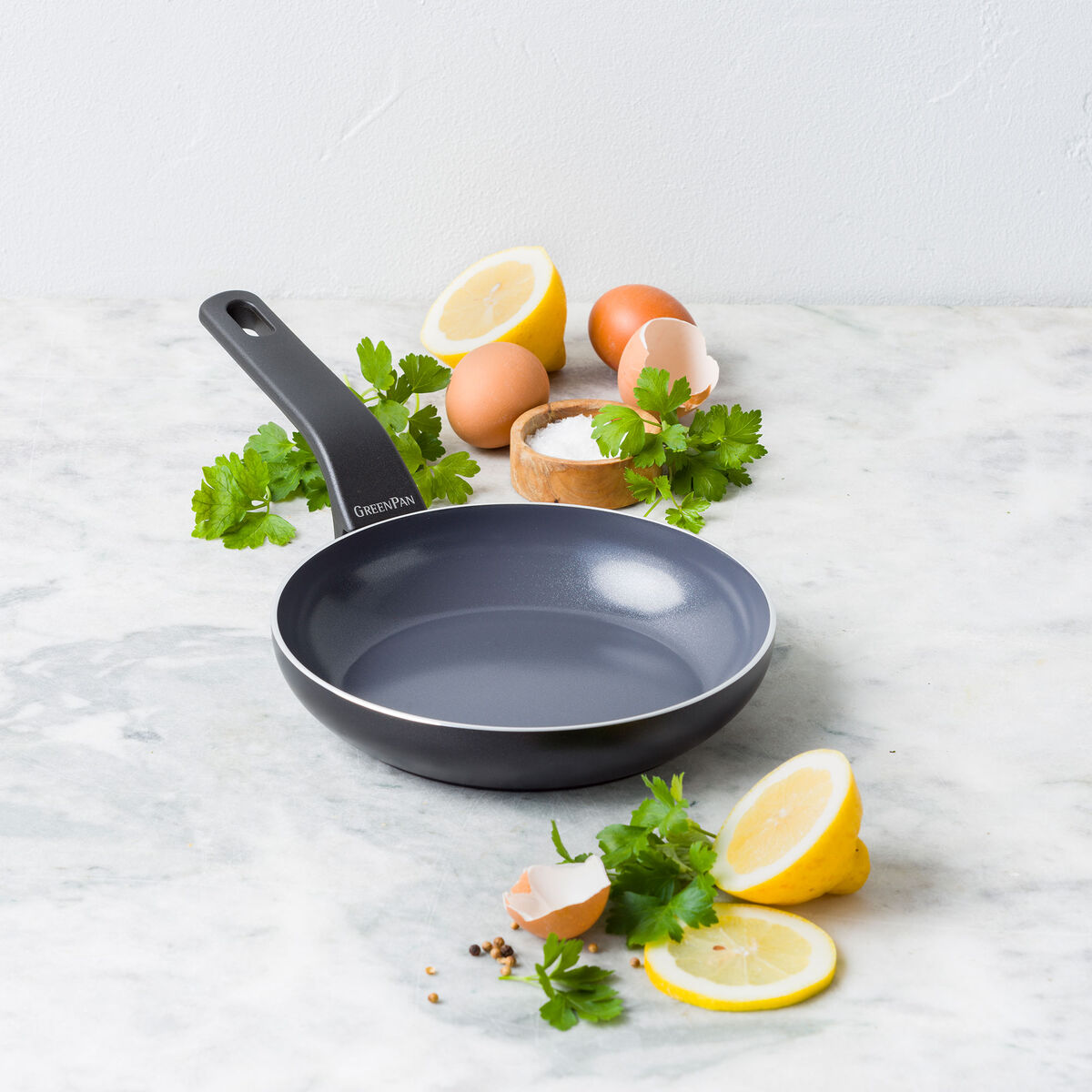 Essence stekpanna 26 cm, svart