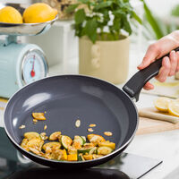 Essence stekpanna 28 cm, svart