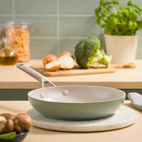 Advanced Hard Anodized stekpanna 24 cm, cardamom